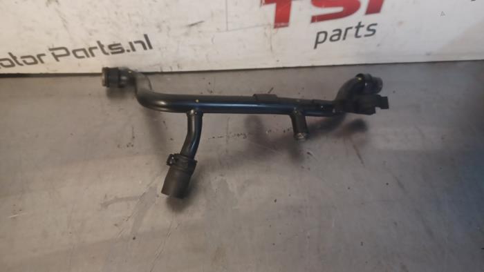 Begagnade Vattenrör Volkswagen Passat (3B3) 2.0 Pris € 25,00 Marginaltabell erbjuds av TSI-Parts / Allmotorparts B.V.