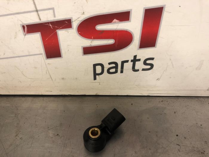 Begagnade Knackningssensor Audi RS 6 Avant (C7) 4.0 V8 TFSI 32V Pris € 9,50 Marginaltabell erbjuds av TSI-Parts / Allmotorparts B.V.