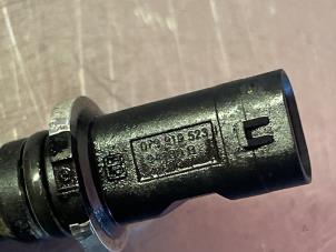 Engine temperature sensor from a Audi SQ5 (8RB) 3.0 TDI V6 24V 2015