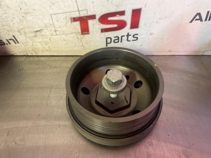 Gebrauchte Kurbelwelle Riemenscheibe Volkswagen Touareg 3.0 V6 24V TSI R Preis € 145,00 Margenregelung angeboten von TSI-Parts / Allmotorparts B.V.