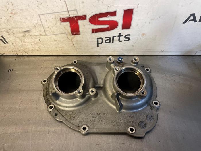 Usagé Couvercle de distribution Volkswagen Touareg 3.0 V6 24V TSI R Prix € 25,00 Règlement à la marge proposé par TSI-Parts / Allmotorparts B.V.