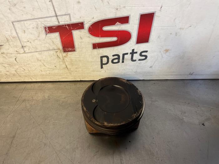 Usados Pistón Volkswagen Touareg 3.0 V6 24V TSI R Precio € 100,00 Norma de margen ofrecido por TSI-Parts / Allmotorparts B.V.