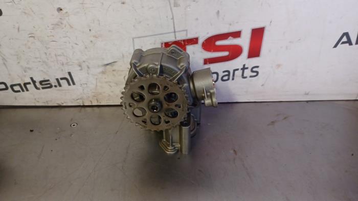 Gebrauchte Ölpumpe Volkswagen Touareg 3.0 V6 24V TSI R Preis € 350,00 Margenregelung angeboten von TSI-Parts / Allmotorparts B.V.