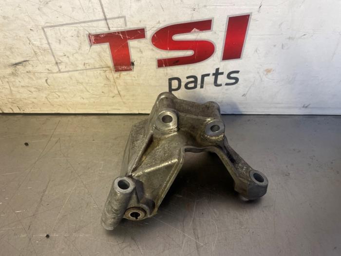 Usagé Support pompe direction assistée Audi A6 (C6) 3.0 V6 24V TFSI Quattro Prix € 8,00 Règlement à la marge proposé par TSI-Parts / Allmotorparts B.V.