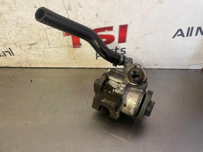 Usagé Pompe de direction Audi A6 (C6) 3.0 V6 24V TFSI Quattro Prix € 33,00 Règlement à la marge proposé par TSI-Parts / Allmotorparts B.V.