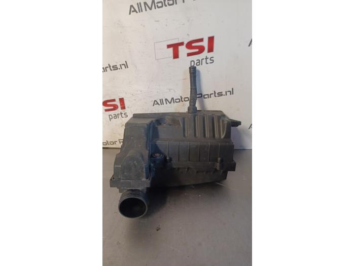 Begagnade Luftfilterhus Volkswagen Touran (1T1/T2) 1.4 16V TSI 140 Pris € 32,00 Marginaltabell erbjuds av TSI-Parts / Allmotorparts B.V.
