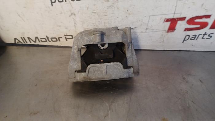 Used Engine mount Volkswagen Touran (1T1/T2) 1.4 16V TSI 140 Price € 8,00 Margin scheme offered by TSI-Parts / Allmotorparts B.V.