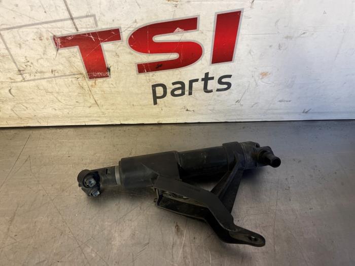Używane Spryskiwacz reflektorów Audi A4 Avant (B9) 2.0 TFSI 16V Cena € 17,00 Procedura marży oferowane przez TSI-Parts / Allmotorparts B.V.