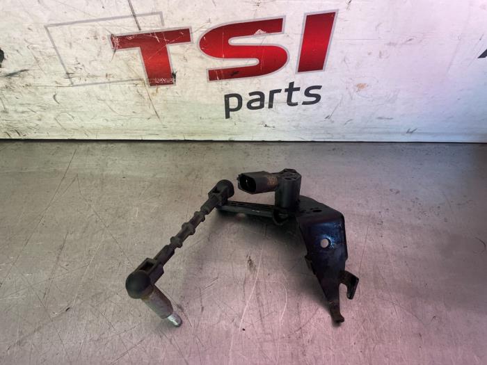 Begagnade Sensor (övriga) Audi A4 Avant (B9) 2.0 TFSI 16V Pris € 58,00 Marginaltabell erbjuds av TSI-Parts / Allmotorparts B.V.