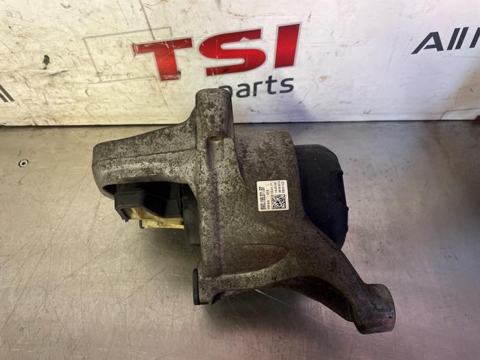 Used Engine mount Audi A4 Avant (B9) 2.0 TFSI 16V Price € 41,00 Margin scheme offered by TSI-Parts / Allmotorparts B.V.