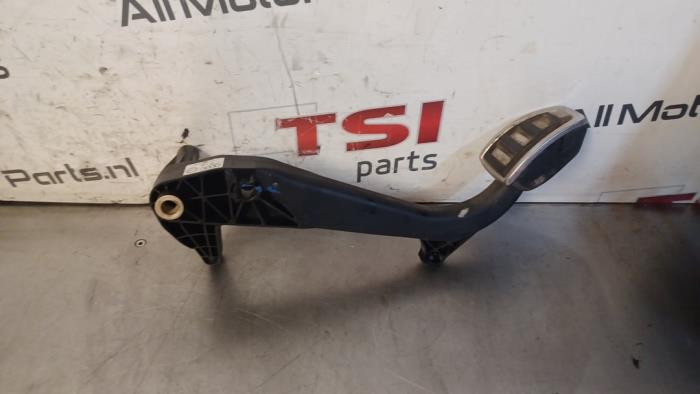 Używane Pedal sprzegla Audi A4 Avant (B9) 2.0 TFSI 16V Cena € 25,00 Procedura marży oferowane przez TSI-Parts / Allmotorparts B.V.