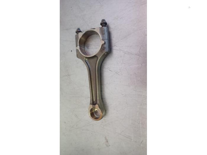 Usados Biela Volkswagen Golf VII (AUA) 2.0 R 4Motion 16V Precio € 66,00 Norma de margen ofrecido por TSI-Parts / Allmotorparts B.V.