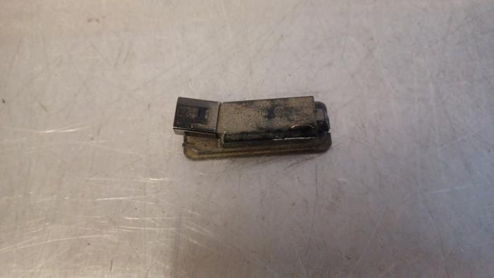Usagé Eclairage immatriculation Volkswagen Golf VII (AUA) 1.4 GTE 16V Prix € 12,00 Règlement à la marge proposé par TSI-Parts / Allmotorparts B.V.