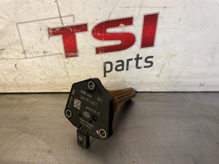 Begagnade Oljenivåsensor Skoda Octavia Combi (NXAC) 2.0 TSI RS 16V Pris € 44,50 Marginaltabell erbjuds av TSI-Parts / Allmotorparts B.V.
