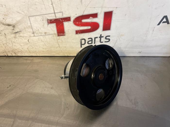 Używane Pompa wodna Audi RS 3 Sportback (8YA) 2.5 TFSI 20V Quattro Cena € 75,00 Procedura marży oferowane przez TSI-Parts / Allmotorparts B.V.
