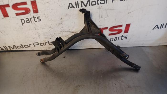 Begagnade Vattenrör Volkswagen Tiguan (5N1/2) 2.0 TSI 16V 4Motion Pris € 10,00 Marginaltabell erbjuds av TSI-Parts / Allmotorparts B.V.