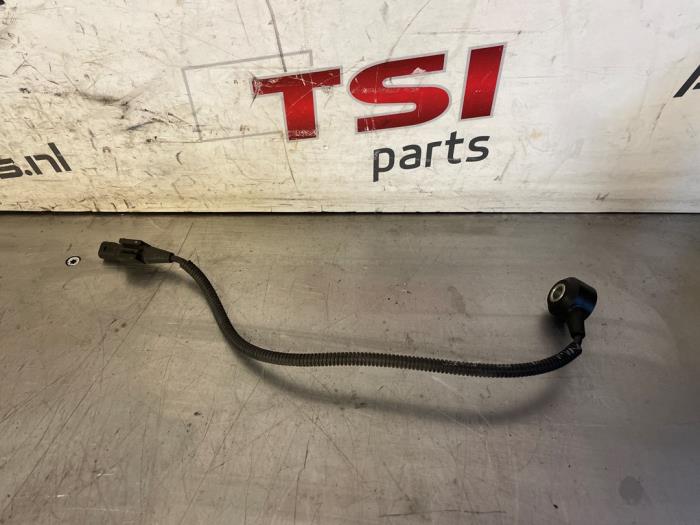 Begagnade Knackningssensor Audi A4 Avant (B9) 2.0 TFSI 16V Mild Hybrid Quattro Pris € 9,50 Marginaltabell erbjuds av TSI-Parts / Allmotorparts B.V.