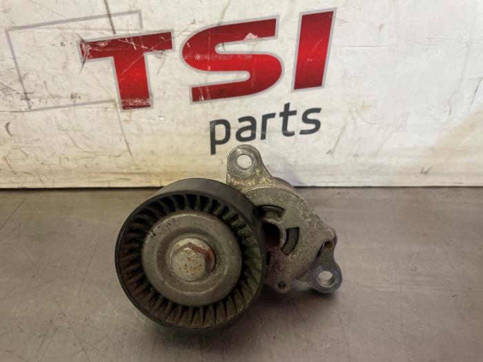 Usados Rodillo tensor correa múltiple Audi RS 5 Sportback (F5A/F5F) 2.9 V6 TFSI 24V Precio € 22,50 Norma de margen ofrecido por TSI-Parts / Allmotorparts B.V.