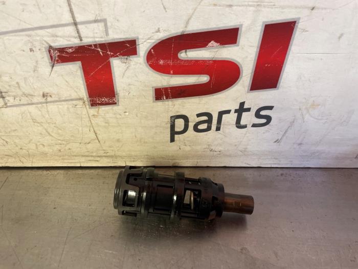 Usagé Thermostat Audi RS 5 Sportback (F5A/F5F) 2.9 V6 TFSI 24V Prix € 19,50 Règlement à la marge proposé par TSI-Parts / Allmotorparts B.V.