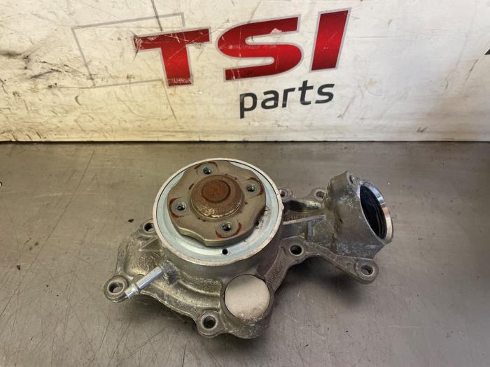 Begagnade Vattenpump Audi RS 5 Sportback (F5A/F5F) 2.9 V6 TFSI 24V Pris € 49,50 Marginaltabell erbjuds av TSI-Parts / Allmotorparts B.V.