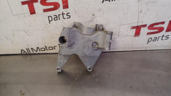 Gebrauchte Dynamostütze unten Audi RS 5 Sportback (F5A/F5F) 2.9 V6 TFSI 24V Preis € 12,00 Margenregelung angeboten von TSI-Parts / Allmotorparts B.V.