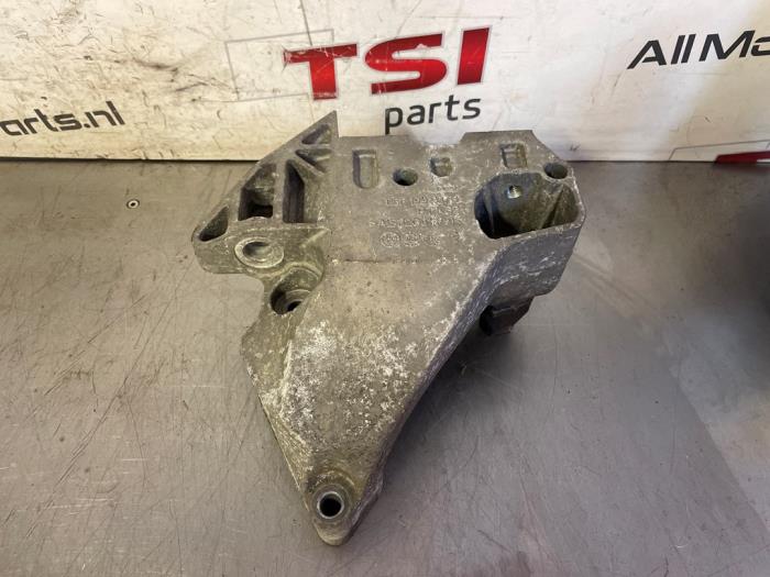 Used Engine mount Seat Leon (1P1) 2.0 TFSI FR 16V Price € 19,50 Margin scheme offered by TSI-Parts / Allmotorparts B.V.