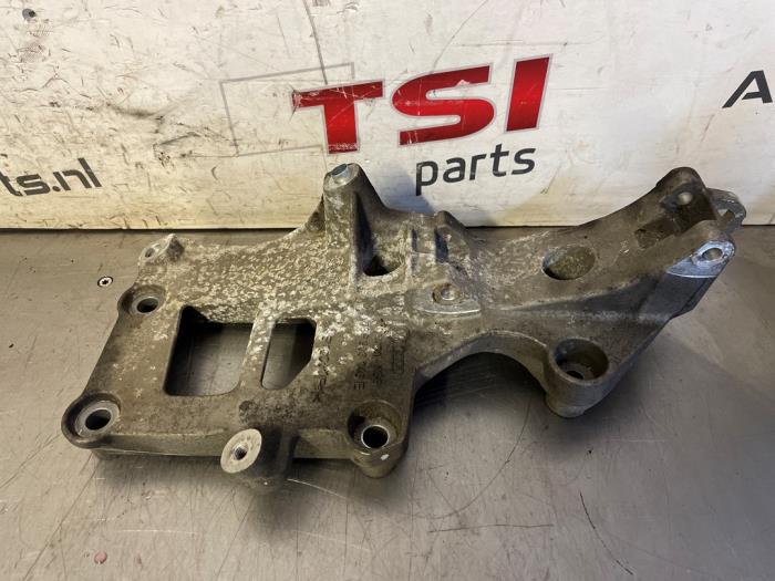 Gebrauchte Dynamostütze oben Seat Leon (1P1) 2.0 TFSI FR 16V Preis € 15,00 Margenregelung angeboten von TSI-Parts / Allmotorparts B.V.