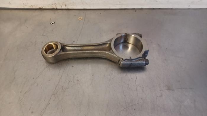 Begagnade Vevstake Volkswagen Transporter T5 2.0 BiTDI DRF 4 Motion Pris € 50,00 Marginaltabell erbjuds av TSI-Parts / Allmotorparts B.V.