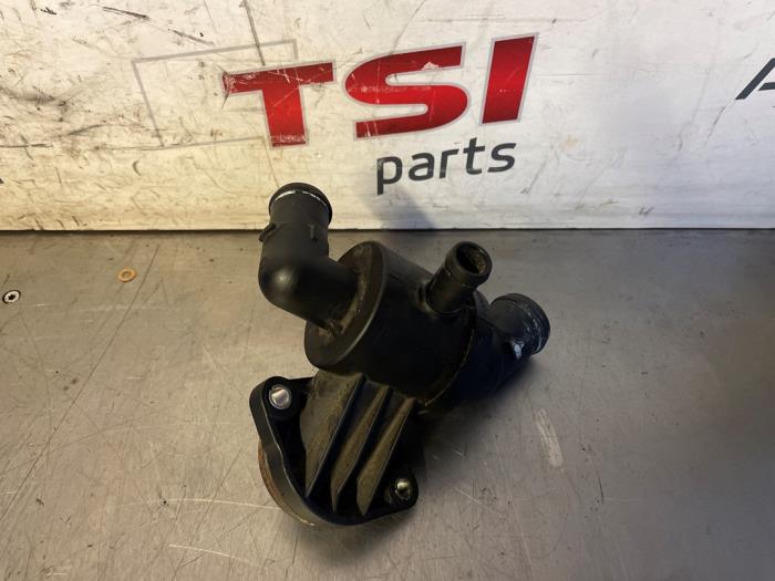 Begagnade Termostathus Volkswagen Tiguan (5N1/2) 2.0 TDI 16V Pris € 10,00 Marginaltabell erbjuds av TSI-Parts / Allmotorparts B.V.