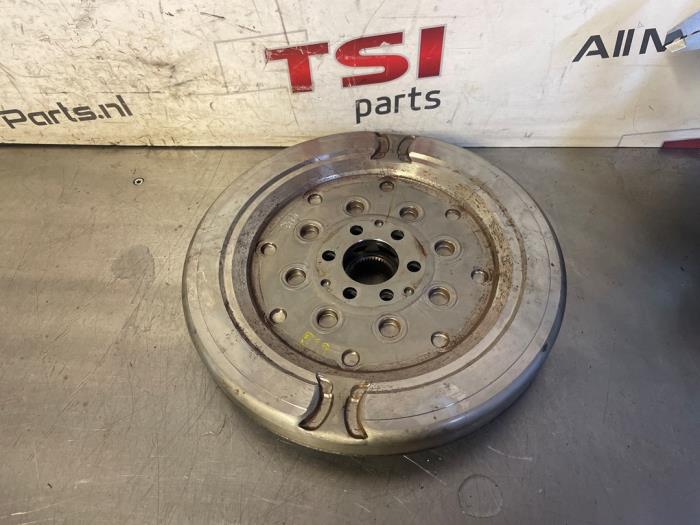 Gebrauchte Schwungrad Volkswagen Golf VII (AUA) 1.4 GTE 16V Preis € 69,50 Margenregelung angeboten von TSI-Parts / Allmotorparts B.V.