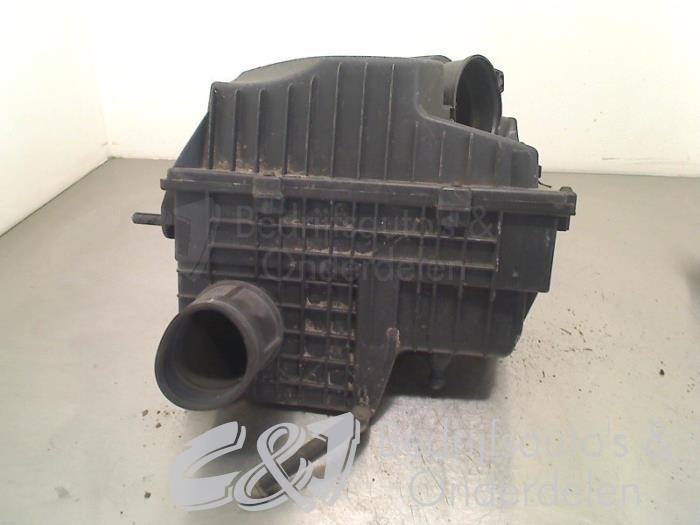 Air box from a Renault Master IV (FV) 2.3 dCi 125 16V FWD 2013