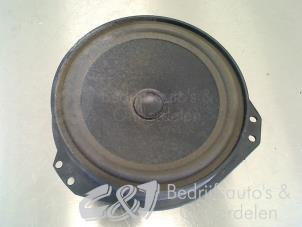 Usados Altavoz Opel Vivaro 2.0 CDTI 16V Precio € 15,75 Norma de margen ofrecido por C&J bedrijfsauto's & onderdelen