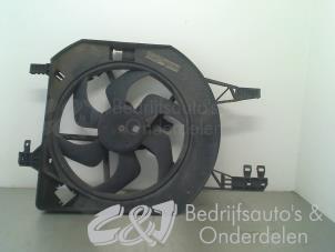 Usagé Moto ventilateur Renault Trafic New (FL) 1.9 dCi 82 16V Prix € 52,50 Règlement à la marge proposé par C&J bedrijfsauto's & onderdelen