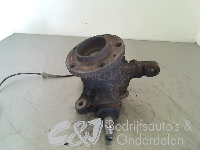 Knuckle, front left from a Opel Movano 2.3 CDTi 16V FWD 2010