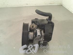 Used Power steering pump Mercedes Vito (639.6) 2.2 109 CDI 16V Price € 68,25 Margin scheme offered by C&J bedrijfsauto's & onderdelen