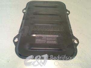 Used Battery box Opel Vivaro 1.9 DI Price € 21,00 Margin scheme offered by C&J bedrijfsauto's & onderdelen
