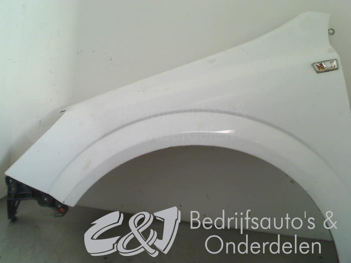 Front wing, left from a Opel Astra H SW (L35) 1.3 CDTI 16V Ecotec 2008