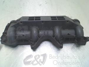 Used Intake manifold Opel Vivaro 2.5 DTI 16V Price € 26,25 Margin scheme offered by C&J bedrijfsauto's & onderdelen
