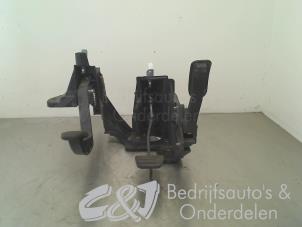 Used Set of pedals Renault Master IV (FV) 2.3 dCi 125 16V FWD Price € 131,25 Margin scheme offered by C&J bedrijfsauto's & onderdelen