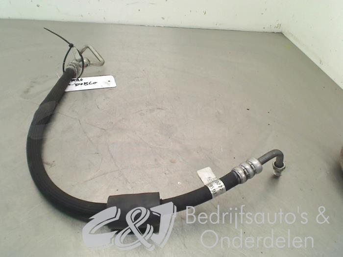 Power steering line from a Fiat Doblo Cargo (263) 1.3 D Multijet 2015