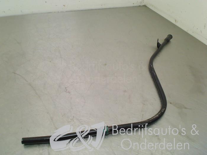Oil dipstick from a Peugeot Expert (G9) 2.0 HDiF 16V 130 2013
