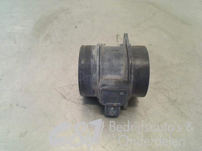 Airflow meter from a Citroën Jumpy (G9) 2.0 HDI 120 16V 2010