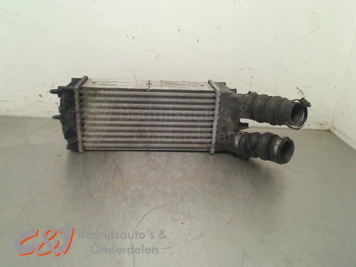 Usagé Intercooler Citroen Berlingo 1.6 HDI 16V 75 Prix € 26,25 Règlement à la marge proposé par C&J Bedrijfsauto's & Onderdelen