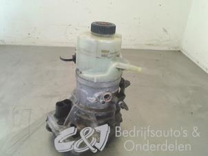 Used Power steering pump Opel Vivaro 1.6 CDTI 90 Price € 288,75 Margin scheme offered by C&J bedrijfsauto's & onderdelen