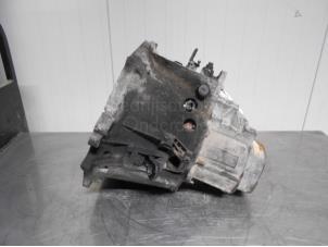 Used Gearbox Peugeot Partner Tepee (7A/B/C/D/E/F/G/J/P/S) 1.6 HDI 75 Price € 444,68 Inclusive VAT offered by C&J bedrijfsauto's & onderdelen