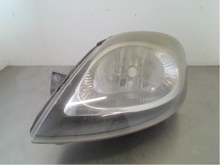 Headlight, left from a Opel Vivaro 1.9 DTI 16V 2005