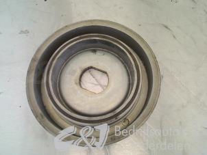 Used Crankshaft pulley Opel Vivaro 2.0 CDTI Price € 47,25 Margin scheme offered by C&J bedrijfsauto's & onderdelen