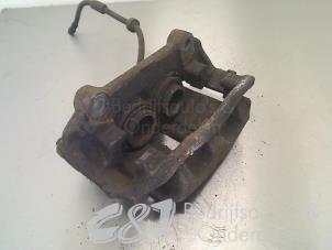 Used Front brake calliper, right Opel Vivaro 2.0 CDTI Price € 42,00 Margin scheme offered by C&J bedrijfsauto's & onderdelen