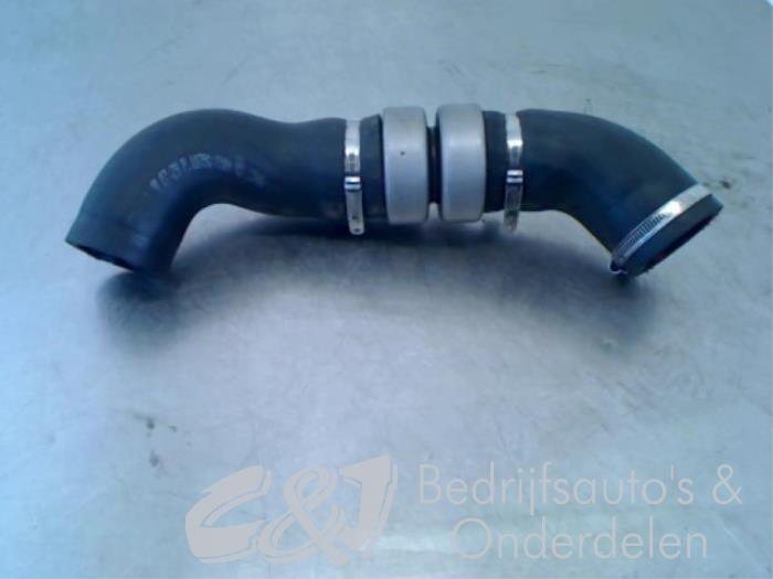 Intercooler hose from a Peugeot Boxer (U9) 2.2 HDi 120 Euro 4 2009