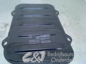 Used Battery box Opel Vivaro 2.5 DTI 16V Price € 26,25 Margin scheme offered by C&J bedrijfsauto's & onderdelen